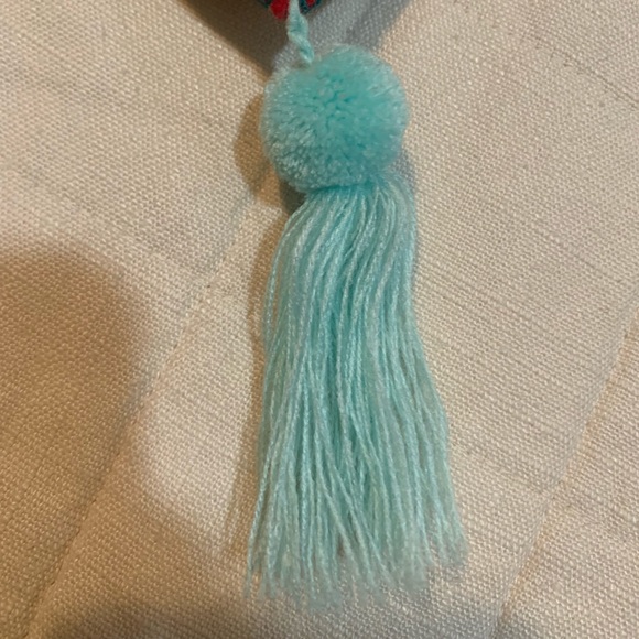 Embroidered Heart Key Chain - Picture 4 of 6